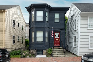 7 Division St, Newport, RI 02840