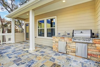 1517 Hatcher Springs Ln, Houston, TX 77008