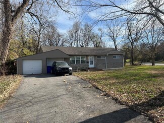 6001 E 149th St, Grandview, MO 64030