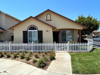 19602 Rogge Village Dr, Salinas, CA 93906