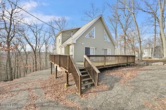 172 Tanager Rd, Lackawaxen, PA 18435