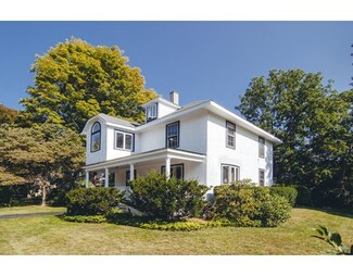 98 Martin St, Essex, MA 01929