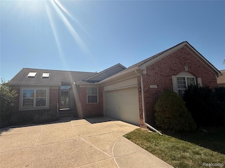 3670 Warwick Dr, Sterling Heights, MI 48314