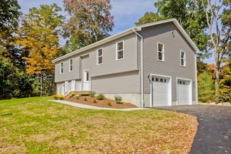 105 Daniel Shays Hwy, Belchertown, MA 01007