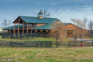 895 Ridge Rd, Shenandoah Junction, WV 25442