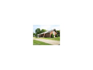 9016 N Main St, Windham, OH 44288