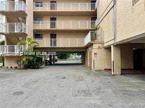 1085 W 68th St Unit 202, Hialeah, FL 33014