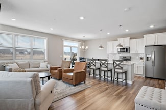 19000 72nd Place N, Maple Grove, MN 55311