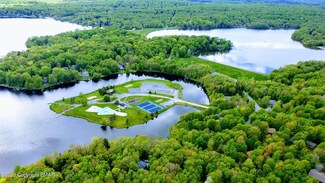 7207 Winnebago Dr, Pocono Lake, PA 18347