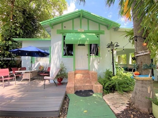 769 NW 10th St Unit 4, Miami, FL 33136