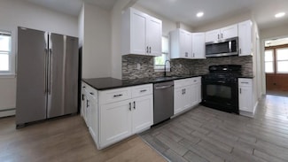 68 Cutter St Unit 2, Melrose, MA 02176