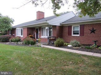 420 Hilltop Rd, Strasburg, PA 17579