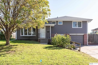 815 Tipperary Dr, Papillion, NE 68046