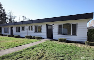 814 5th St, Steilacoom, WA 98388