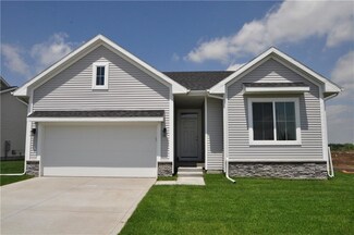 10209 Powell Ave, Johnston, IA 50131