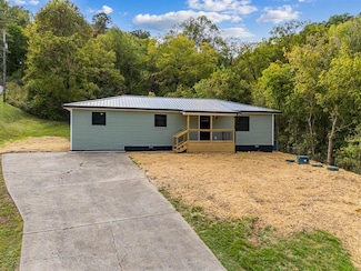 983 County Road 104, Chesapeake, OH 45619