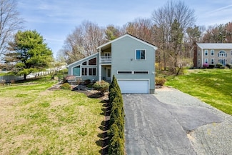 3 Rhonda Rheault Dr, Oxford, MA 01540