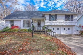 12827 Smalley Ave, Grandview, MO 64030