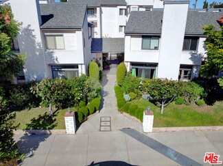 11911 Magnolia Blvd Unit 22, Valley Village, CA 91607