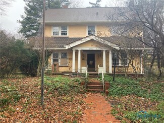 2933 Collingwood Blvd, Toledo, OH 43610