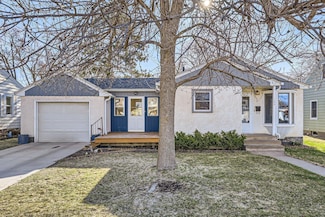 124 6th Ave NE, Osseo, MN 55369