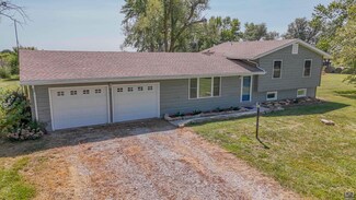 11884 Us Highway 159, Effingham, KS 66023