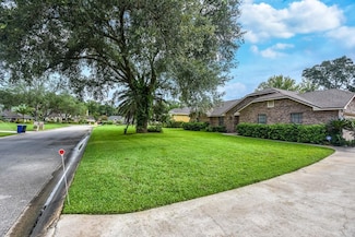 24 Lake Vista Way, Ormond Beach, FL 32174