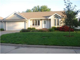 223 E Spruce St, Hesston, KS 67062