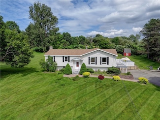 1566 Tracy Dr, Skaneateles, NY 13152