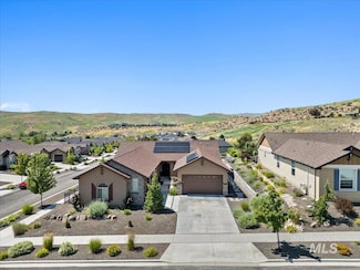 18611 N Silver Tree Way, Garden City, ID 83714