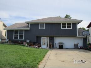 904 Ash St, South Sioux City, NE 68776