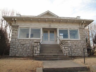 630 N Delaware St, Independence, MO 64050