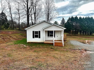 503 Hopewell Rd, Morganton, NC 28655