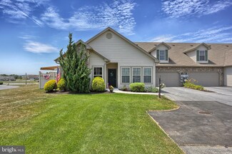 348 Brookwood Dr, Palmyra, PA 17078