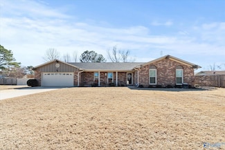 2215 Auburn Dr SW, Decatur, AL 35603