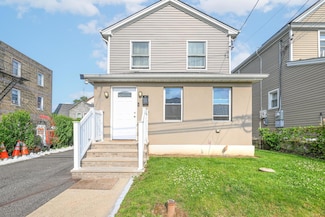 164 Biltmore Ave, Elmont, NY 11003