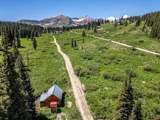 210 9th St, Crested Butte, CO 81224