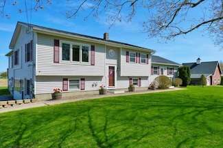 132 East Shore S, Grand Isle, VT 05458