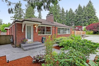 15555 Meridian Ave N, Shoreline, WA 98133