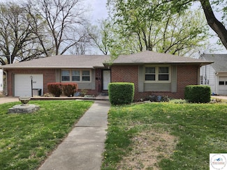 904 S 2nd St, Clinton, MO 64735
