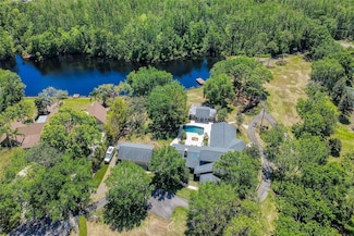 898 Cypress Lakeview Ct, Tarpon Springs, FL 34688