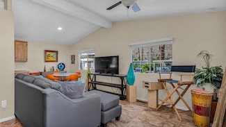 90 Caravan St, Palm Springs, CA 92264