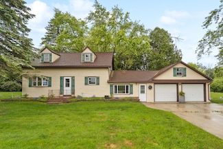 6312 Marken Rd, Valders, WI 54245