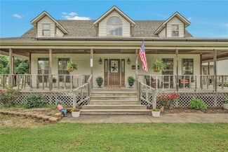 102 Scyler Dr, Anderson, MO 64831