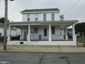 5 E Maple Ave, Myerstown, PA 17067
