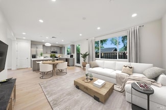109 Creek View Cir, Fairfield, CA 94533