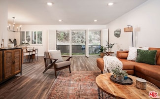 7259 Hillside Ave Unit 203, Los Angeles, CA 90046