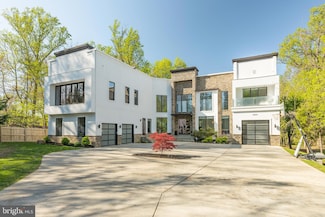 10405 Boswell Ln, Potomac, MD 20854