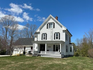 14 Elm St, Houlton, ME 04730
