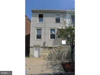 429 Pine St, Camden, NJ 08103